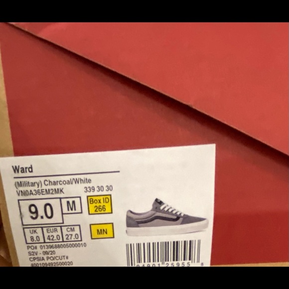 Vans - Picture 3 of 3